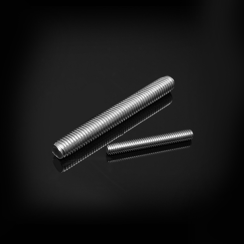 Śruby dwustronne ze stali nierdzewnej DIN976